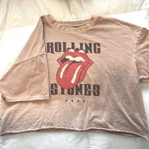cute, comfy + versatile. Light/ washed dusk/pink beige “Rolling Stones” crop top